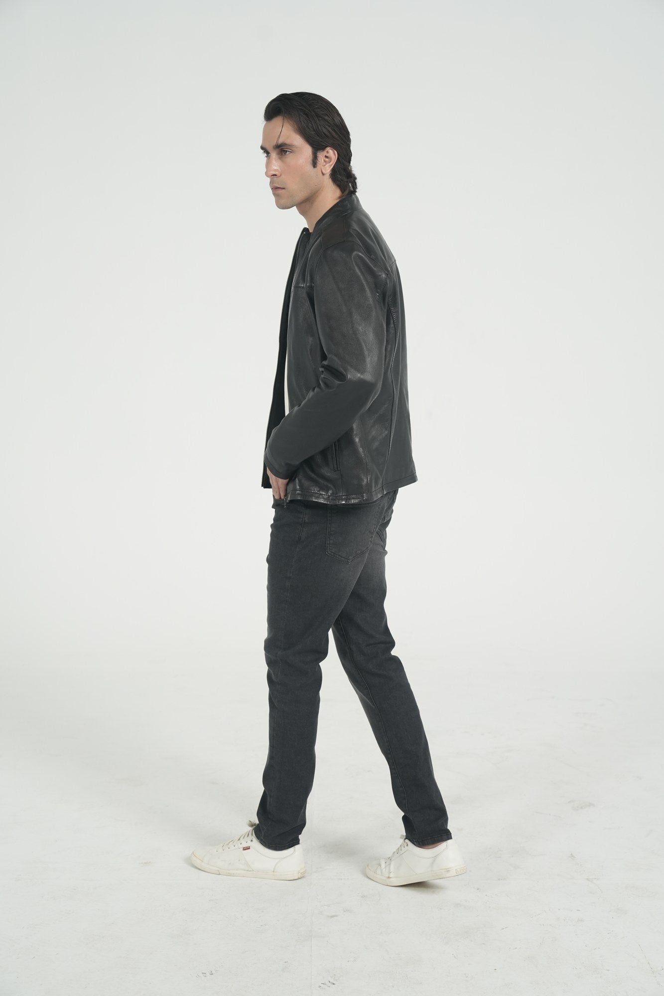 Cuneo Café Racer — full-grain lambskin leather café racer jacket, black, detail